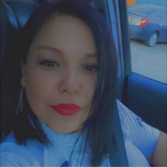 Meet your Posher, Sonia - Picture 1 of 1